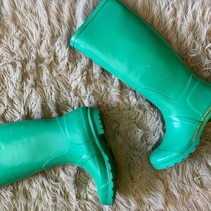 Green gum boots